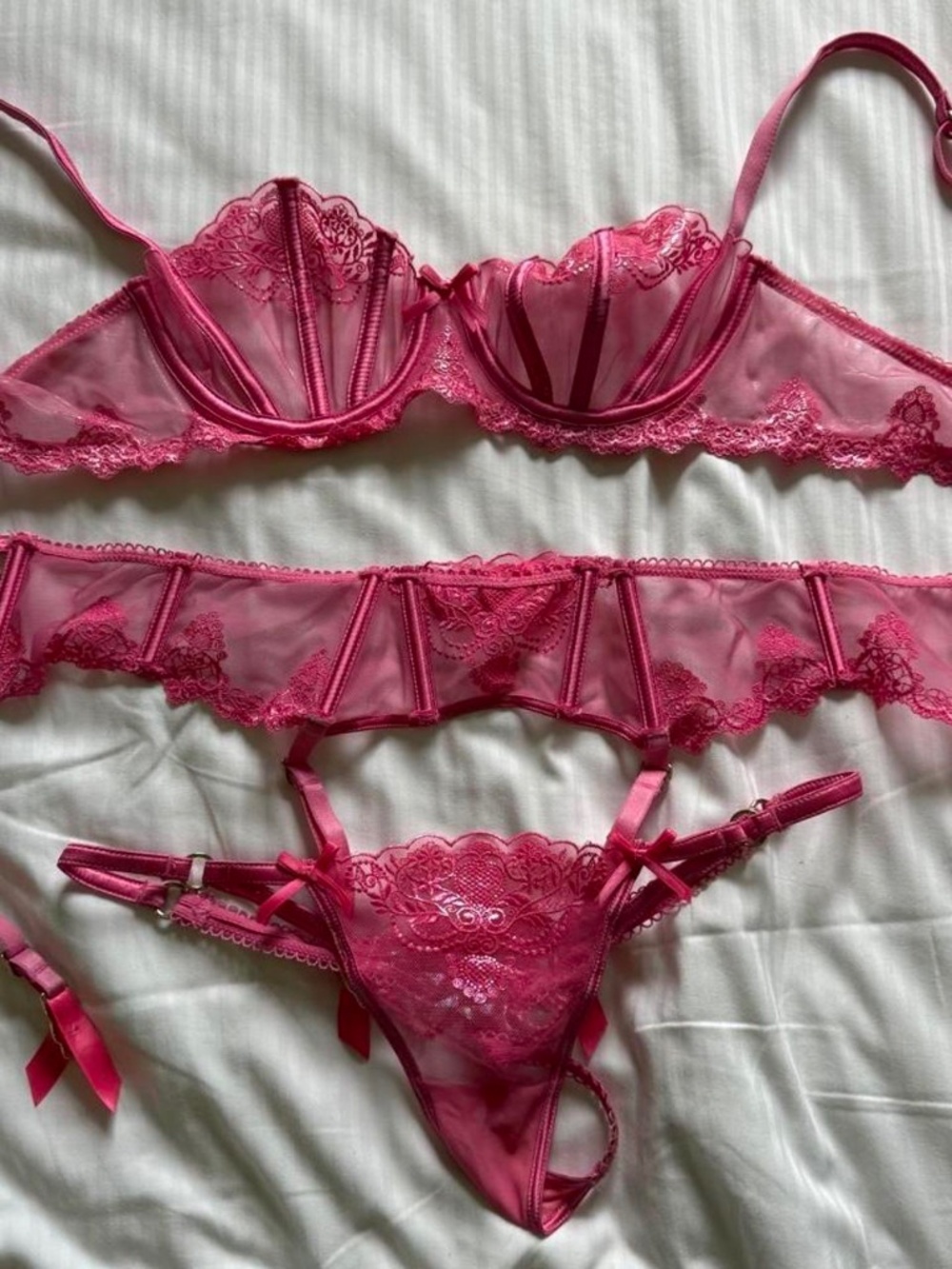 Honey Birdette Hot Pink Lace 3-Piece Lingerie Set — 34C / Small